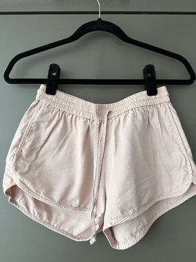 Women’s Light Beige/Tan Brown Dolphin Hem Lounge Shorts Size 4